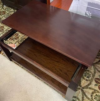 Mesa de centro de madera oscura