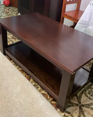 Mesa de centro de madera oscura