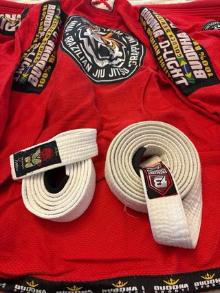 Kimono Jiu Jitsu Buddha Light Rojo