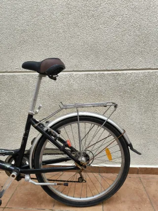 Bicicleta urbana negra