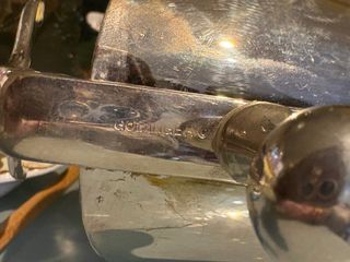 Supporto per bottiglie di vino vintage del XX secolo