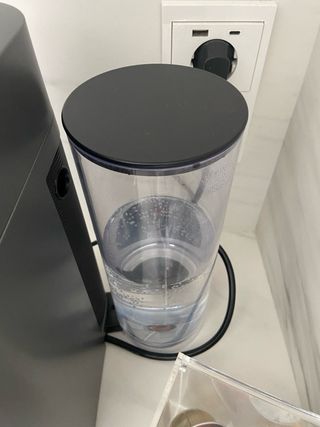 Cafetera Nespresso Vertuo Gris Plata