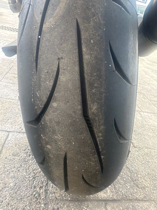 Suzuki GSXR 600 SRAD Roja y Negra