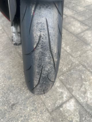 Suzuki GSXR 600 SRAD Roja y Negra