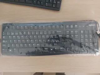 Teclado Logitech K120 USB Plug and Play