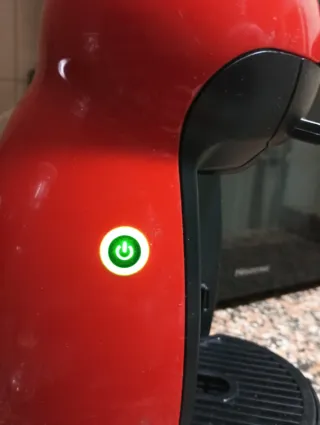 Cafetera Dolce Gusto Roja
