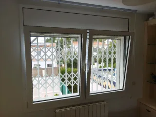 Carpintería aluminio, persianas y cristales