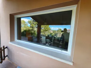 Carpintería aluminio, persianas y cristales