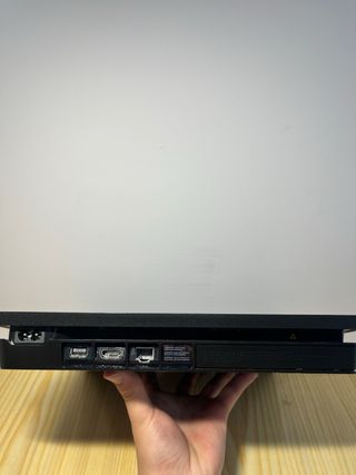 PS4 Slim 1TB + 7 Juegos VENDO/CAMBIO XBOX SERIES S