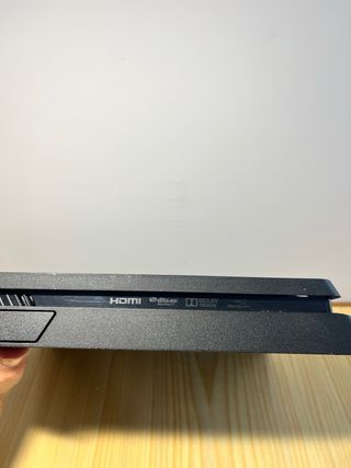 PS4 Slim 1TB + 7 Juegos VENDO/CAMBIO XBOX SERIES S