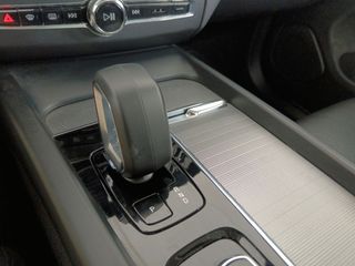 Volvo XC60 B4 R Design 2WD