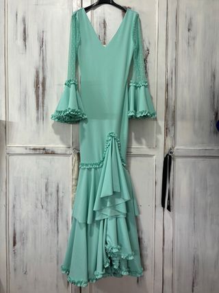Traje de flamenca verde agua