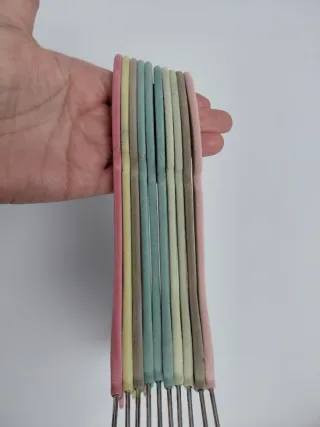 5 Perchas pinza 31cm y 10 forradas 34cm