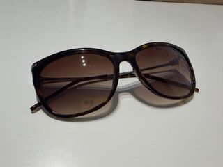 Gafas de sol marrones