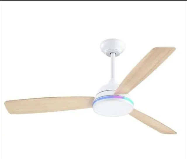 Ventilador de techo blanco