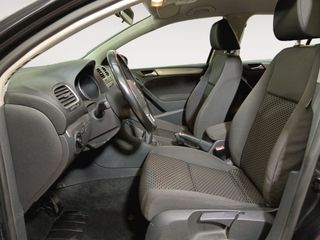 Volkswagen Golf Advance