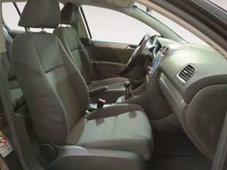 Volkswagen Golf Advance