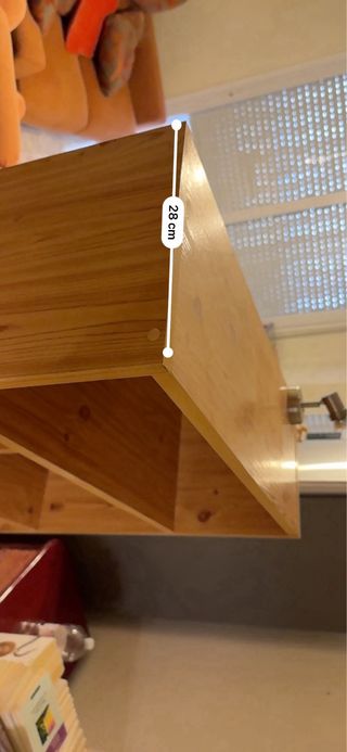 Estantería de madera recoger en la manga