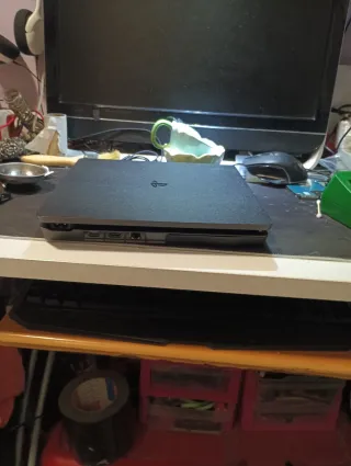 Consola PS4 Slim Negra