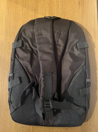 Mochila Newport Negra y Gris