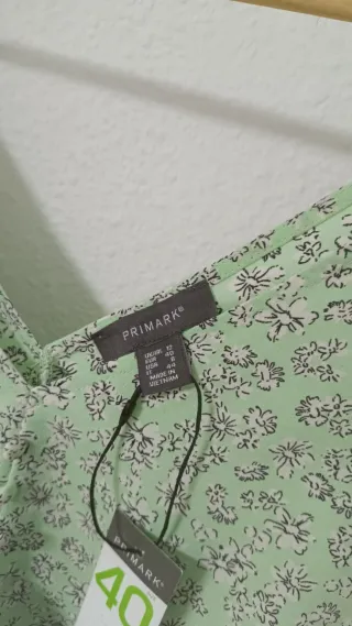 Top floral verde Primark
