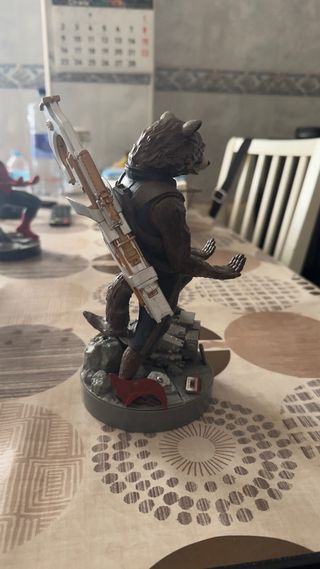 Soporte Mando/Móvil rocket Raccoon  cable Guys