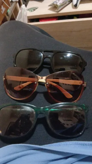 Gafas Emporio Armani y Tommy Hilfiger y Tous