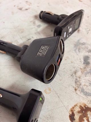 Cargador mechero coche USB y toma 12V
