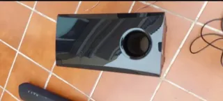 Barra de Sonido LG Negra con Subwoofer y Mando