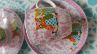 Juego de café con búhos multicolor