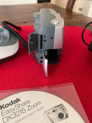 Kodak DX3215 Zoom Digital Camera funzionante
