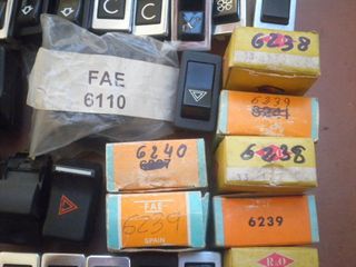 Lote 66 Pulsadores Coches Clásicos