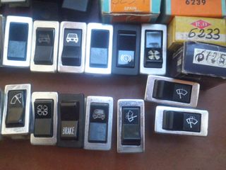 Lote 66 Pulsadores Coches Clásicos