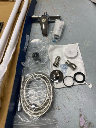 Griferia - Conjunto de Ducha Extensible con Grifo