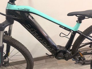Bicicletta elettrica e-bike Bianchi T-Tronik Sport