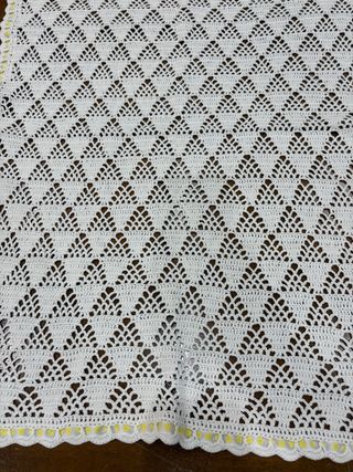 Copertina culla uncinetto fatta a mano