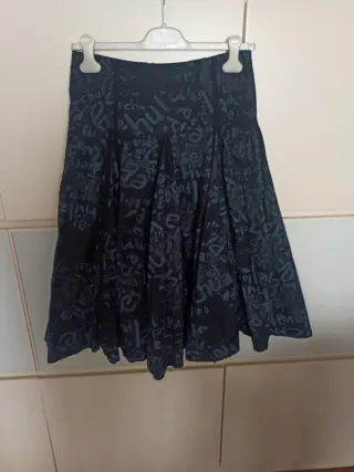 Falda DESIGUAL Talla 36, de 71cm largo