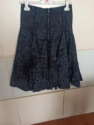 Falda DESIGUAL Talla 36, de 71cm largo