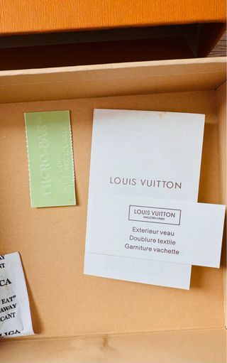 Louis Vuitton Cartera Victorine Rosa y Blanca