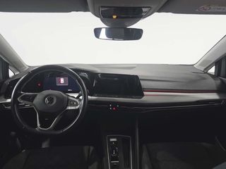 Volkswagen Golf Life eTSI