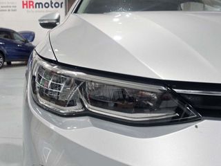 Volkswagen Golf Life eTSI