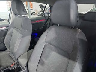 Volkswagen Golf Life eTSI