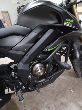QJ Motor SRK 125 Naked Negra/Verde