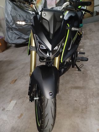 QJ Motor SRK 125 Naked Negra/Verde