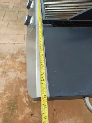 Barbacoa Gas Plateada y Negra