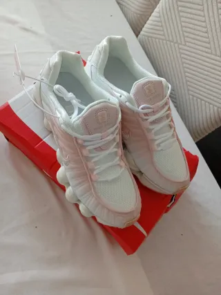 Zapatillas Nike Shox Mujer Blancas Rosas talla 39