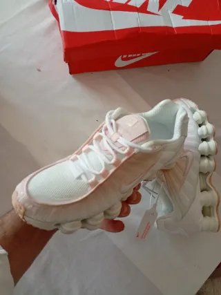 Zapatillas Nike Shox Mujer Blancas Rosas talla 39