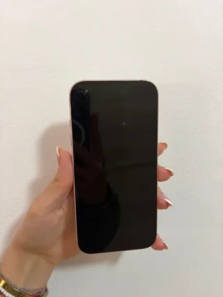 iPhone 15 128GB