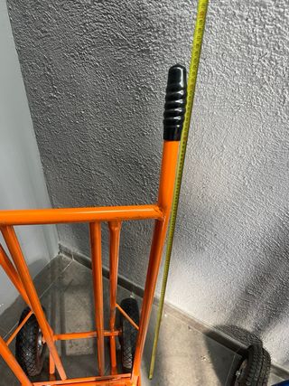 Carretilla naranja