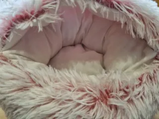 Cuccia morbida cane/gatto rosa e bianca